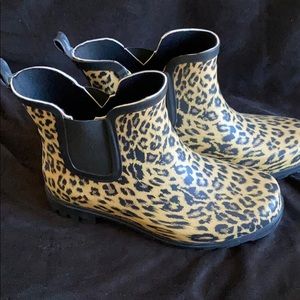 Torrid rain boots